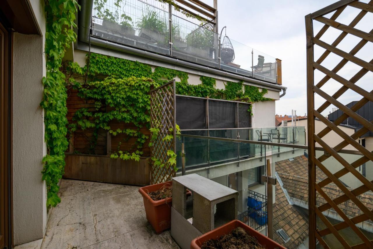 3Bedroom Triplex Rooftop Apartment Budapest Luaran gambar