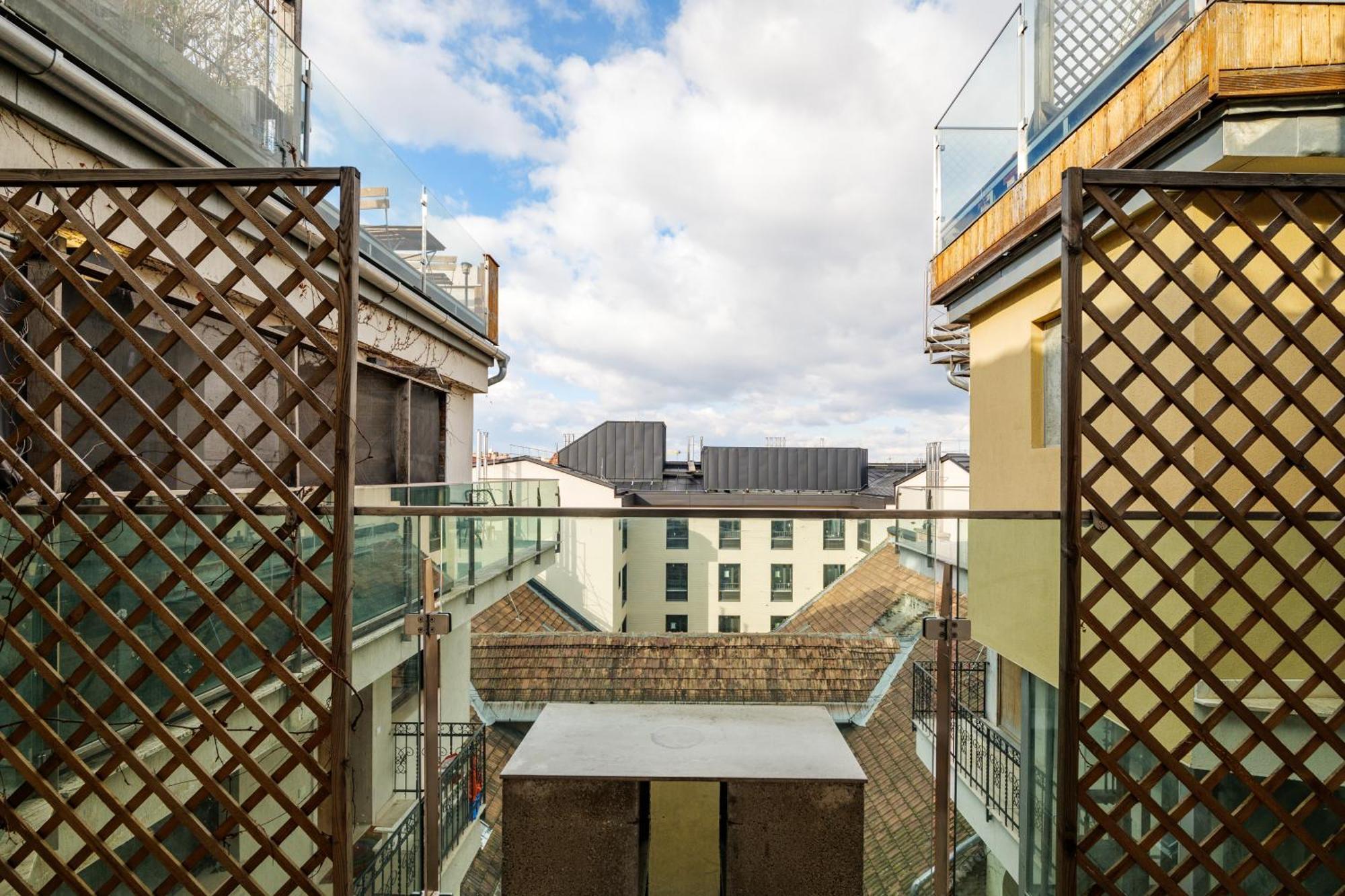 3Bedroom Triplex Rooftop Apartment Budapest Luaran gambar