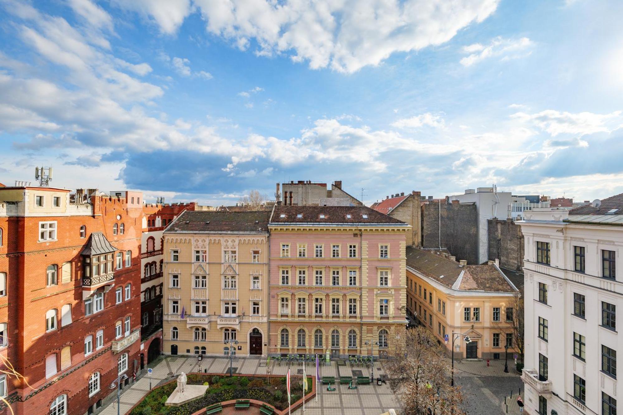 3Bedroom Triplex Rooftop Apartment Budapest Luaran gambar